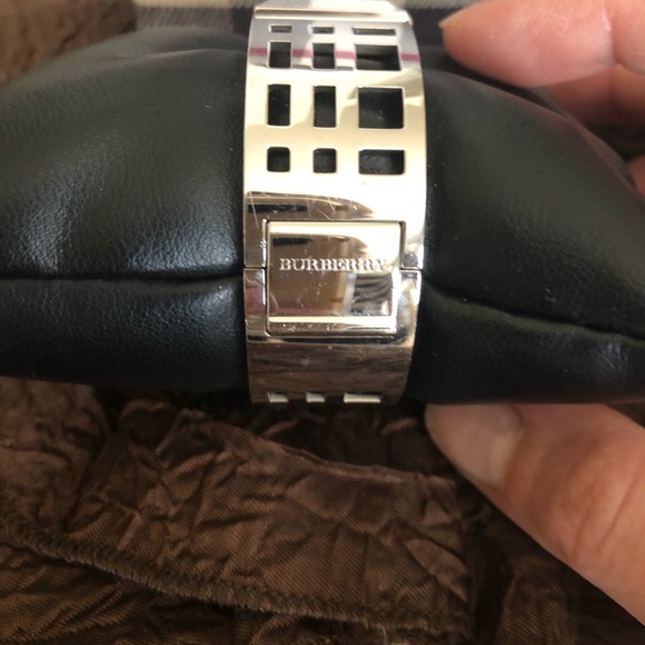 Burberry watch - Picture 4 of 4